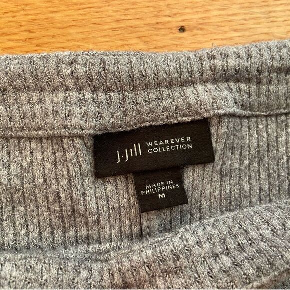 J Jill Wearever Collection grey knit 3/4 sleeve sweater - Picture 3 of 4